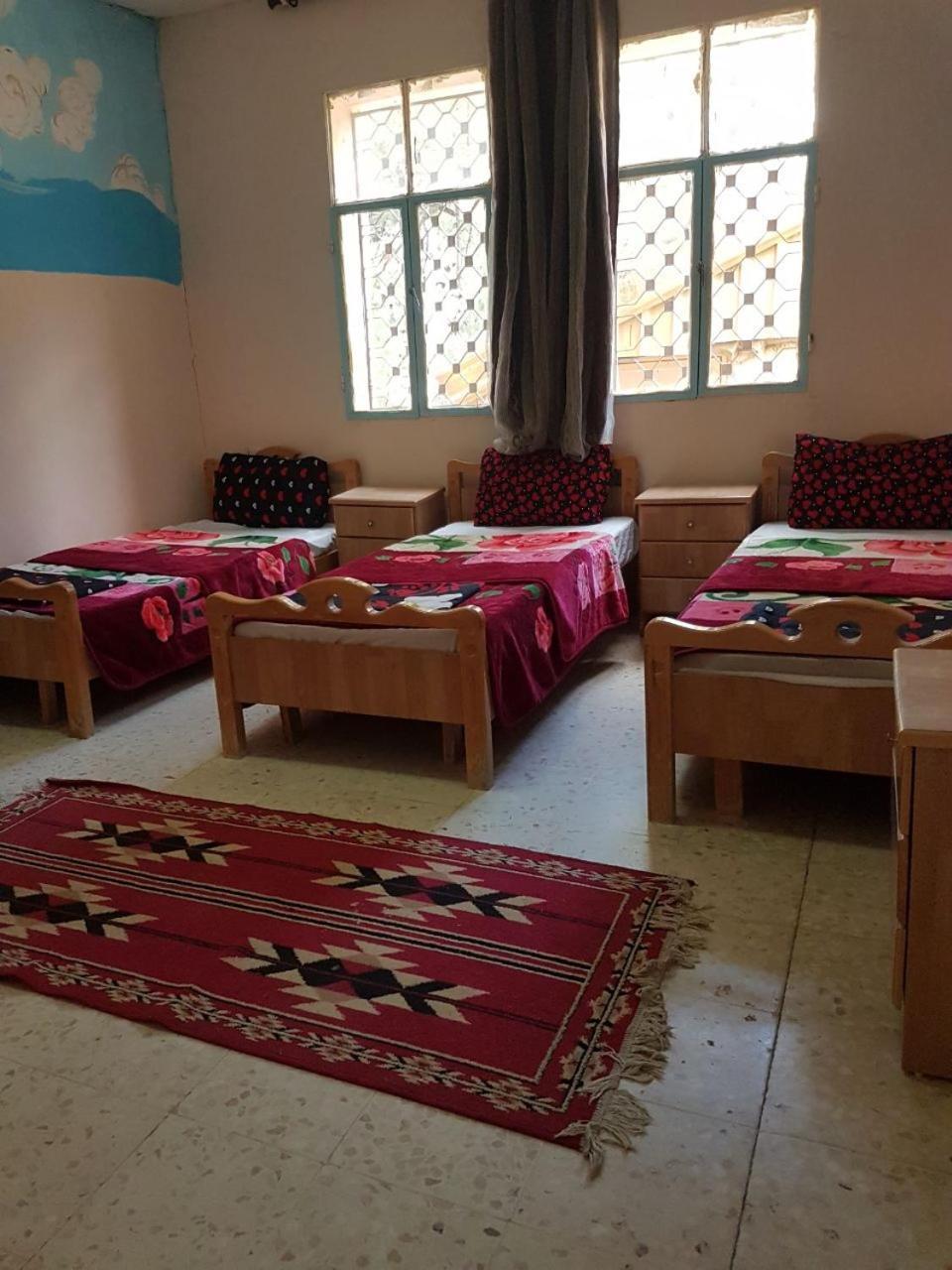 Dana Moon Hostel エクステリア 写真